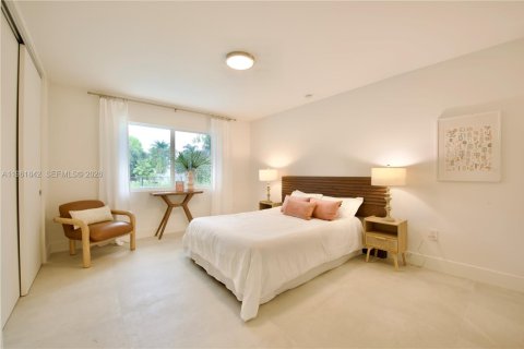 Villa ou maison à vendre à Miami Shores, Floride: 4 chambres, 209.77 m2 № 2025245 - photo 28