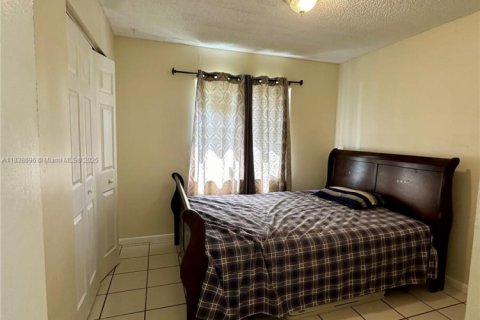 Купить виллу или дом в Флорида-Сити, Флорида 4 спальни, 140.65м2, № 2005940 - фото 11