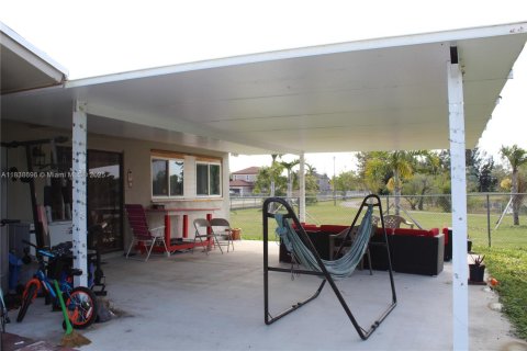 Купить виллу или дом в Флорида-Сити, Флорида 4 спальни, 140.65м2, № 2005940 - фото 29