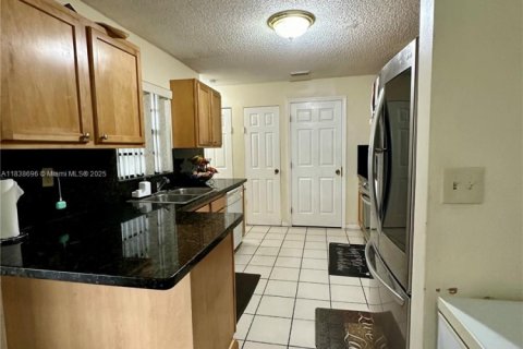 Купить виллу или дом в Флорида-Сити, Флорида 4 спальни, 140.65м2, № 2005940 - фото 10