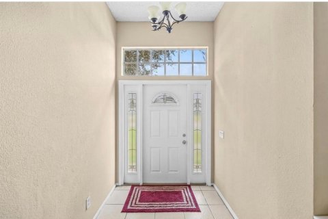 House in Port St. Lucie, Florida 3 bedrooms, 126.16 sq.m. № 2401239 - photo 2