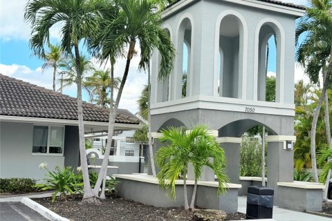 Copropriété à louer à Hialeah, Floride: 2 chambres, 82.03 m2 № 2066589 - photo 18