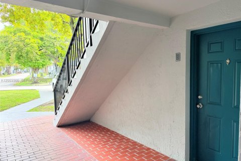 Condo à Hialeah, Floride, 2 chambres  № 2066589