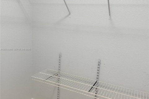 Copropriété à louer à Hialeah, Floride: 2 chambres, 82.03 m2 № 2066589 - photo 14