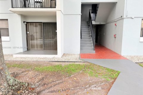 Copropriété à louer à Hialeah, Floride: 2 chambres, 82.03 m2 № 2066589 - photo 20