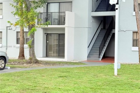 Copropriété à louer à Hialeah, Floride: 2 chambres, 82.03 m2 № 2066589 - photo 19