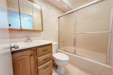 Copropriété à louer à Hialeah, Floride: 2 chambres, 80.82 m2 № 1986024 - photo 7