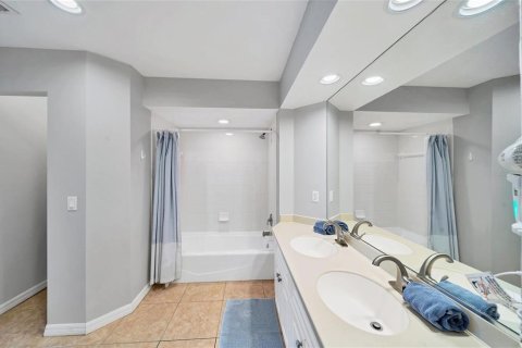 Casa en alquiler en Bradenton, Florida, 2 dormitorios, 103.49 m2 № 2199787 - foto 17