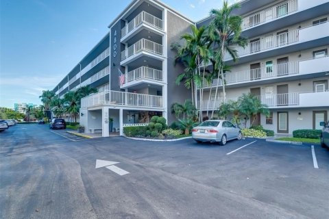 Condominio en venta en Hollywood, Florida, 2 dormitorios, 92.16 m2 № 1698490 - foto 28
