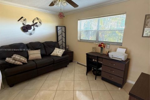 Condominio en venta en Hollywood, Florida, 2 dormitorios, 92.16 m2 № 1698490 - foto 16