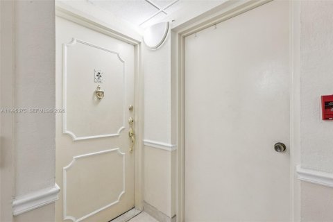 Купить кондоминиум в Помпано-Бич, Флорида 2 спальни, 106.84м2, № 2058162 - фото 15