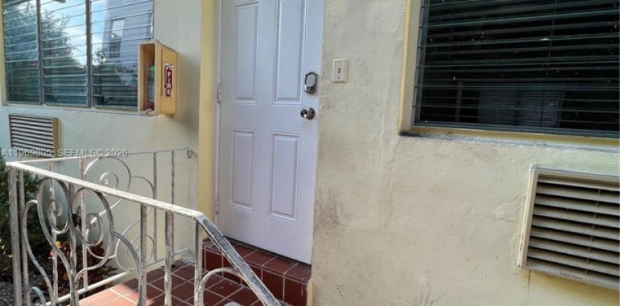 Condo à Miami Beach, Floride, 1 chambre  № 2030633