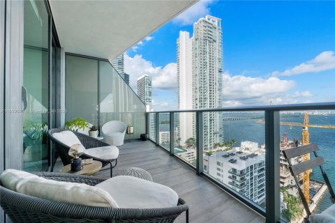 Copropriété à louer à Miami, Floride: 2 chambres, 102.84 m2 № 1950879 - photo 2