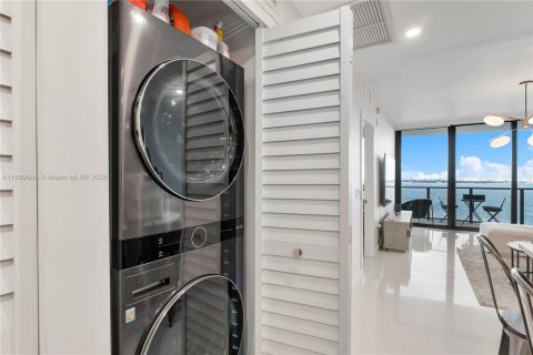 Copropriété à louer à Miami, Floride: 2 chambres, 102.84 m2 № 1950879 - photo 19