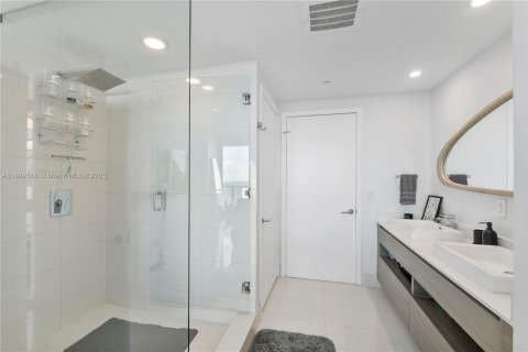 Copropriété à louer à Miami, Floride: 2 chambres, 102.84 m2 № 1950879 - photo 6