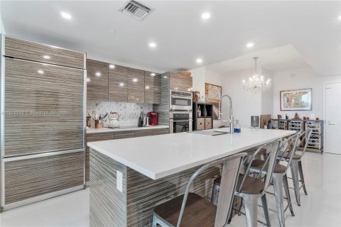 Copropriété à louer à Miami, Floride: 2 chambres, 102.84 m2 № 1950879 - photo 12