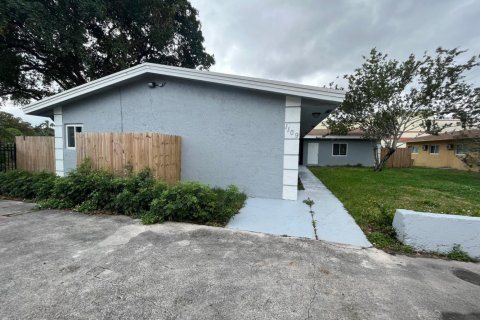 Appartement à louer à Pompano Beach, Floride: 1 chambre, 303.7 m2 № 1210615 - photo 1
