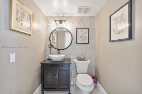 Terreno en venta en Pinecrest, Florida № 1858519 - foto 26