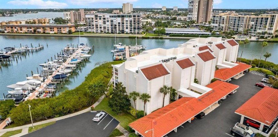 Condominio en South Pasadena, Florida, 2 dormitorios № 2117975