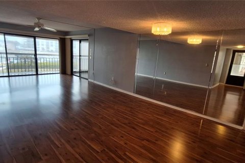 Condominio en venta en South Pasadena, Florida, 2 dormitorios, 116.59 m2 № 2117975 - foto 13