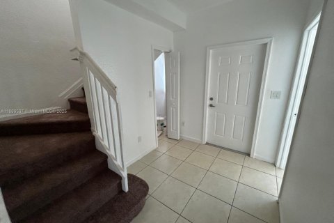 Casa en alquiler en Homestead, Florida, 4 dormitorios, 132.2 m2 № 1938906 - foto 1