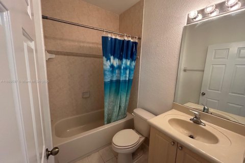 Casa en alquiler en Homestead, Florida, 4 dormitorios, 132.2 m2 № 1938906 - foto 4