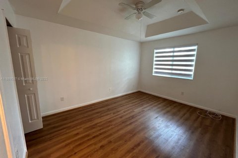Villa ou maison à louer à Homestead, Floride: 4 chambres, 132.2 m2 № 1938906 - photo 16