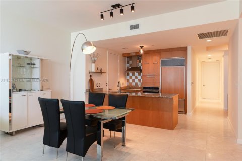 Купить кондоминиум в Санни-Айлс-Бич, Флорида 3 спальни, 183.85м2, № 1944892 - фото 18