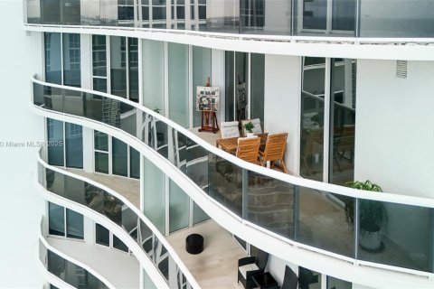 Купить кондоминиум в Санни-Айлс-Бич, Флорида 3 спальни, 183.85м2, № 1944892 - фото 30