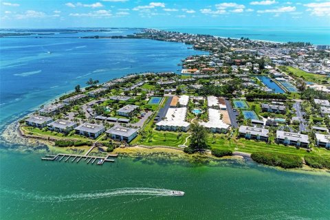 Condo in Holmes Beach, Florida, 2 bedrooms  № 1826504 - photo 2