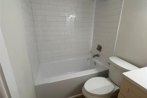 Condo in Holmes Beach, Florida, 2 bedrooms  № 1826504 - photo 22