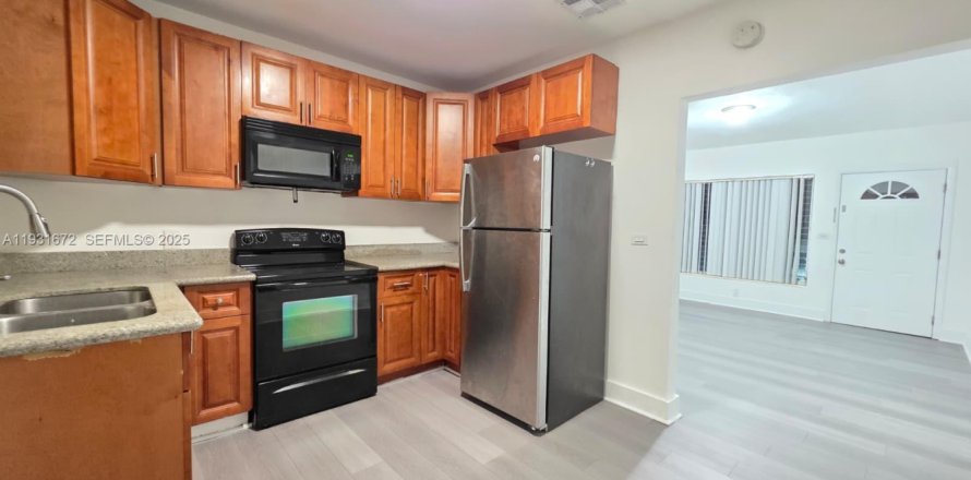 Apartamento en Miami, Florida 2 dormitorios, 62.71 m2 № 1990340