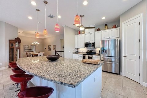 Condo in Bradenton, Florida, 3 bedrooms № 2167247 - photo 12