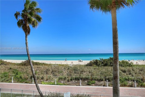 Condo à Miami Beach, Floride, 1 chambre  № 2024504