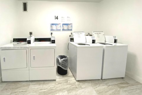 Copropriété à louer à Miami Beach, Floride: 1 chambre, 86.4 m2 № 2024504 - photo 8