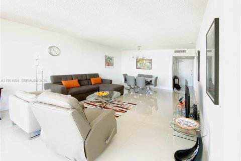 Copropriété à louer à Miami Beach, Floride: 1 chambre, 86.4 m2 № 2024504 - photo 12