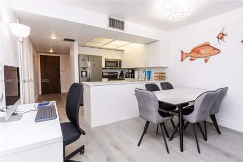 Copropriété à louer à Clewiston, Floride: 2 chambres, 78.04 m2 № 2077217 - photo 23