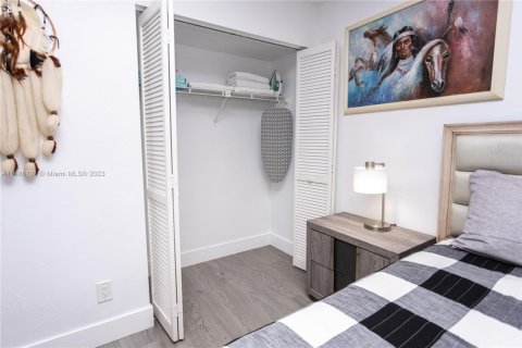 Copropriété à louer à Clewiston, Floride: 2 chambres, 78.04 m2 № 2077217 - photo 12