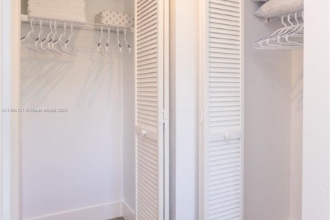 Copropriété à louer à Clewiston, Floride: 2 chambres, 78.04 m2 № 2077217 - photo 5