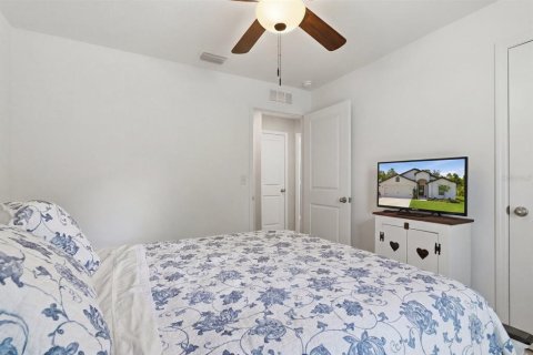 House in Weeki Wachee, Florida 4 bedrooms, 172.15 sq.m. № 2120812 - photo 21