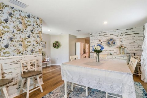 House in Weeki Wachee, Florida 4 bedrooms, 172.15 sq.m. № 2120812 - photo 7