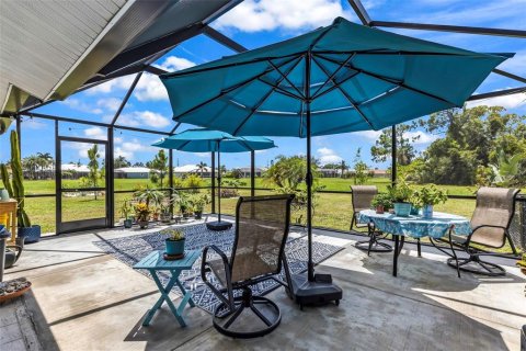 Villa ou maison à vendre à Punta Gorda, Floride: 3 chambres, 200.85 m2 № 2297153 - photo 9