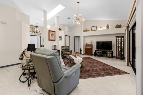 Villa ou maison à vendre à Punta Gorda, Floride: 3 chambres, 200.85 m2 № 2297153 - photo 5