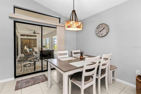 Villa ou maison à vendre à Punta Gorda, Floride: 3 chambres, 200.85 m2 № 2297153 - photo 13