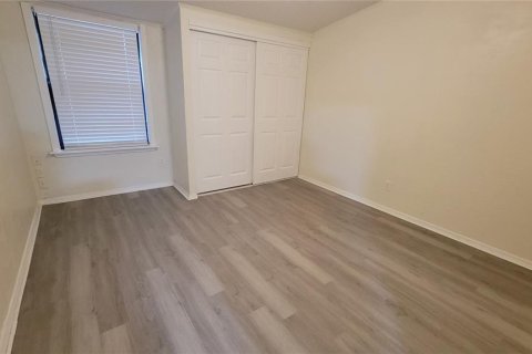 House in Apopka, Florida 3 bedrooms, 79.15 sq.m. № 2091405 - photo 17
