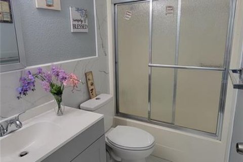House in Apopka, Florida 3 bedrooms, 79.15 sq.m. № 2091405 - photo 29