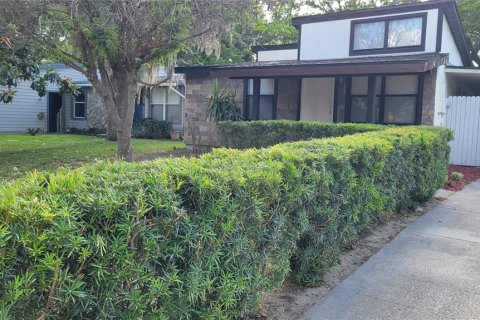 House in Apopka, Florida 3 bedrooms, 79.15 sq.m. № 2091405 - photo 3