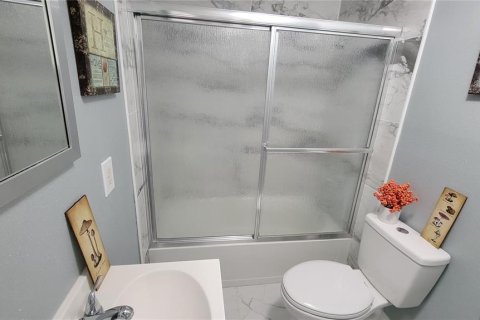 House in Apopka, Florida 3 bedrooms, 79.15 sq.m. № 2091405 - photo 26