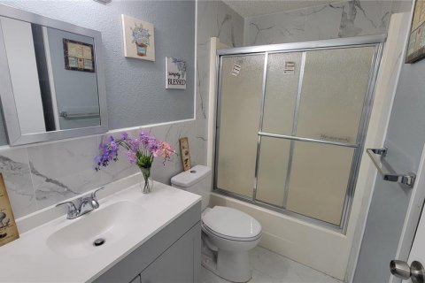 House in Apopka, Florida 3 bedrooms, 79.15 sq.m. № 2091405 - photo 30