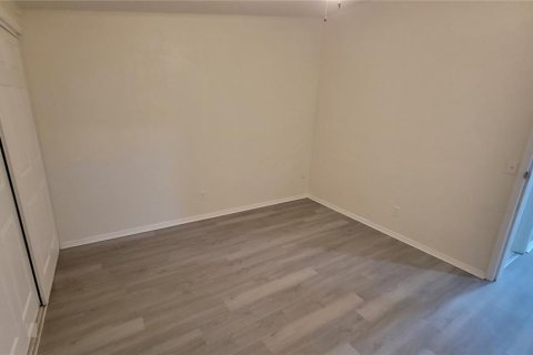 House in Apopka, Florida 3 bedrooms, 79.15 sq.m. № 2091405 - photo 18